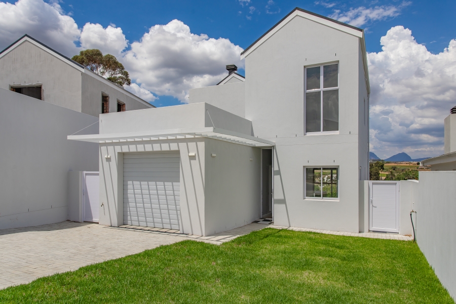 3 Bedroom Property for Sale in Berg En Dal Western Cape